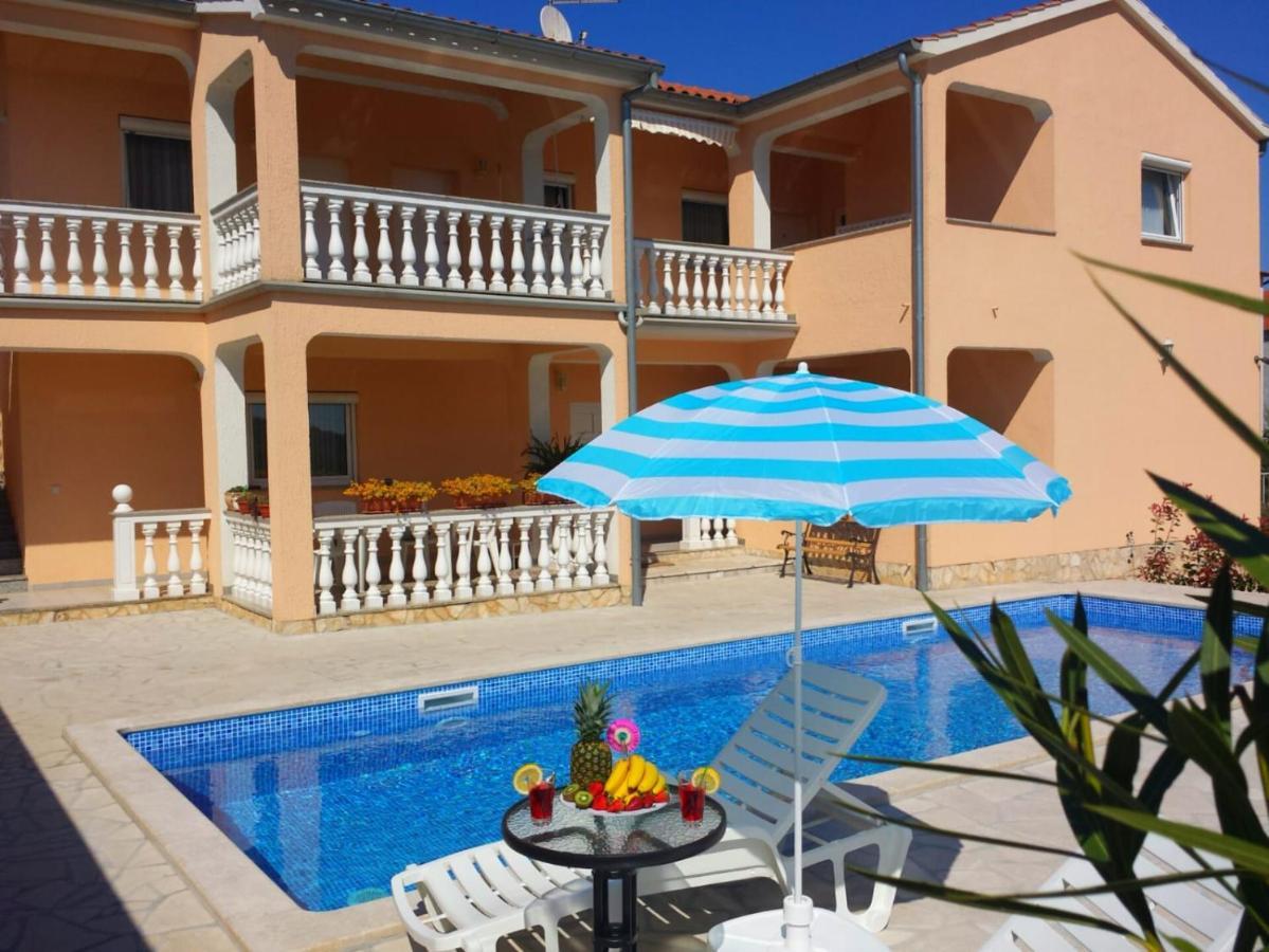 Haus Delphin Apartment Porec Luaran gambar