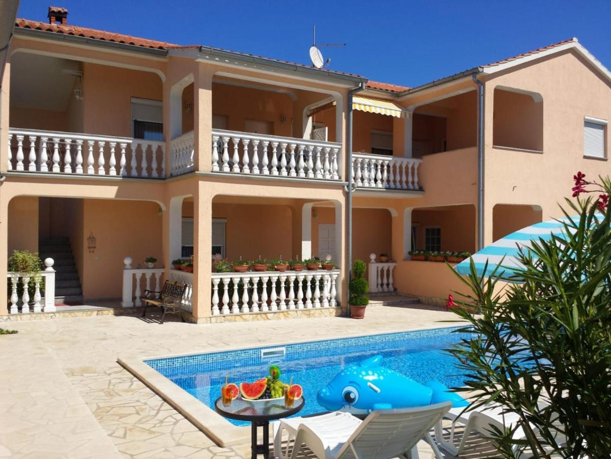 Haus Delphin Apartment Porec Luaran gambar