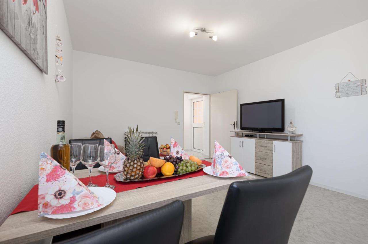 Haus Delphin Apartment Porec Luaran gambar