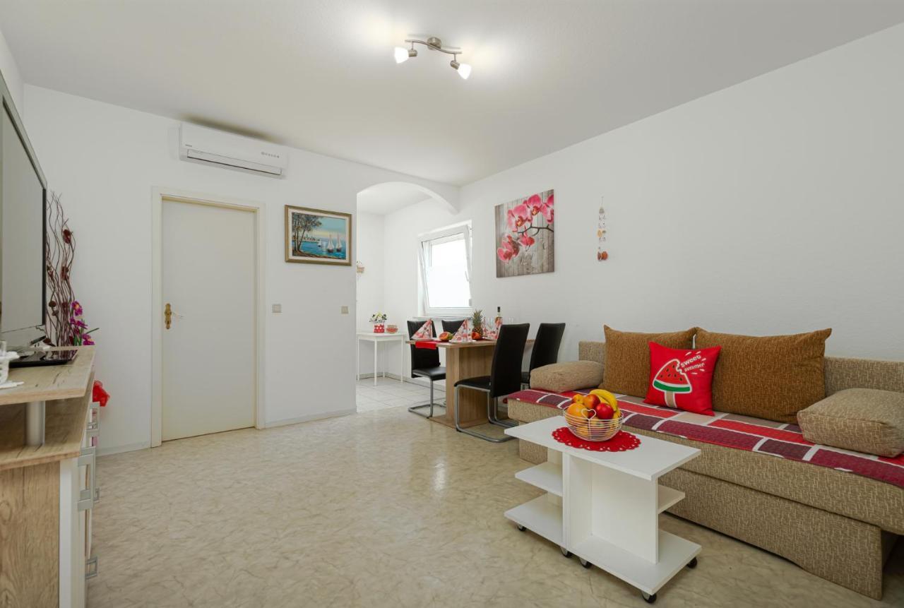 Haus Delphin Apartment Porec Luaran gambar