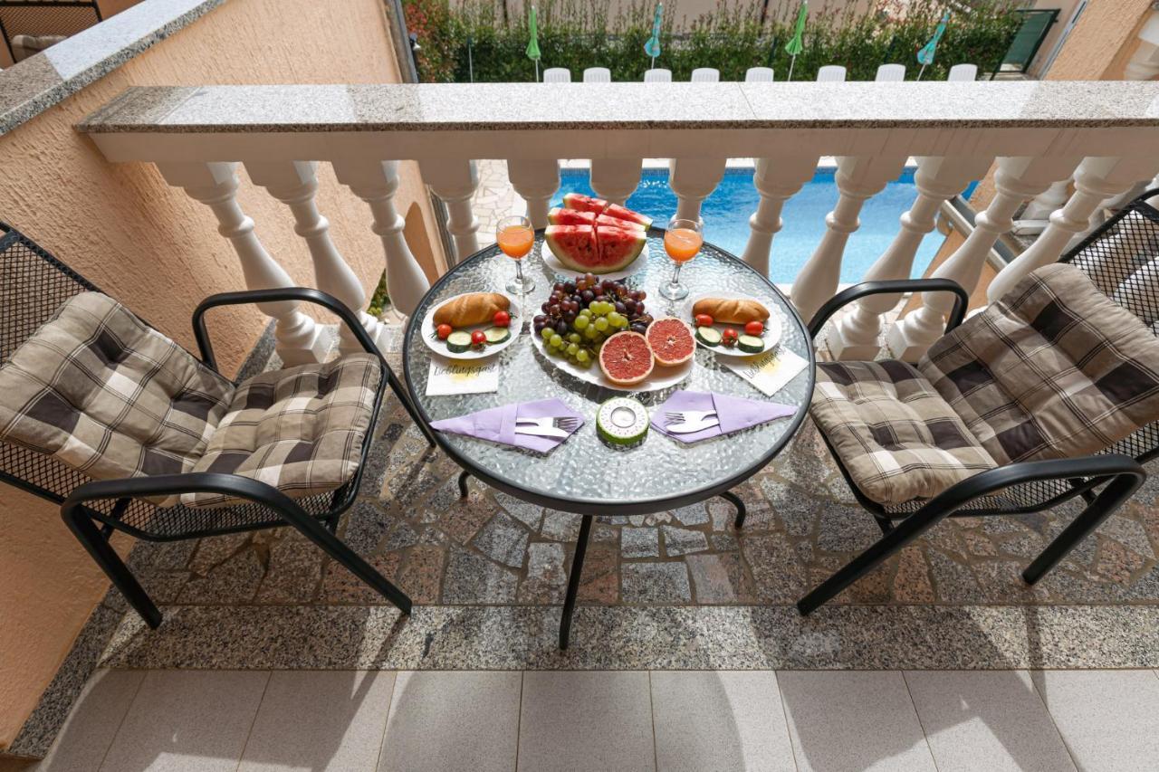Haus Delphin Apartment Porec Luaran gambar
