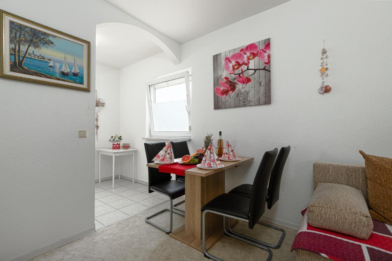 Haus Delphin Apartment Porec Luaran gambar