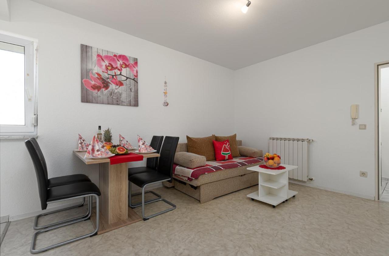 Haus Delphin Apartment Porec Luaran gambar